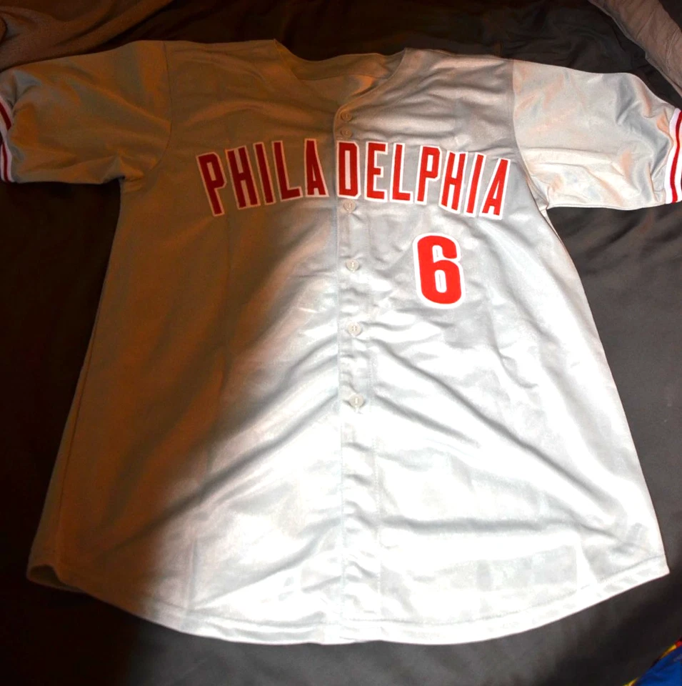 Ryan Howard Autographed Replica Philadelphia Jersey - Image 3 of 3