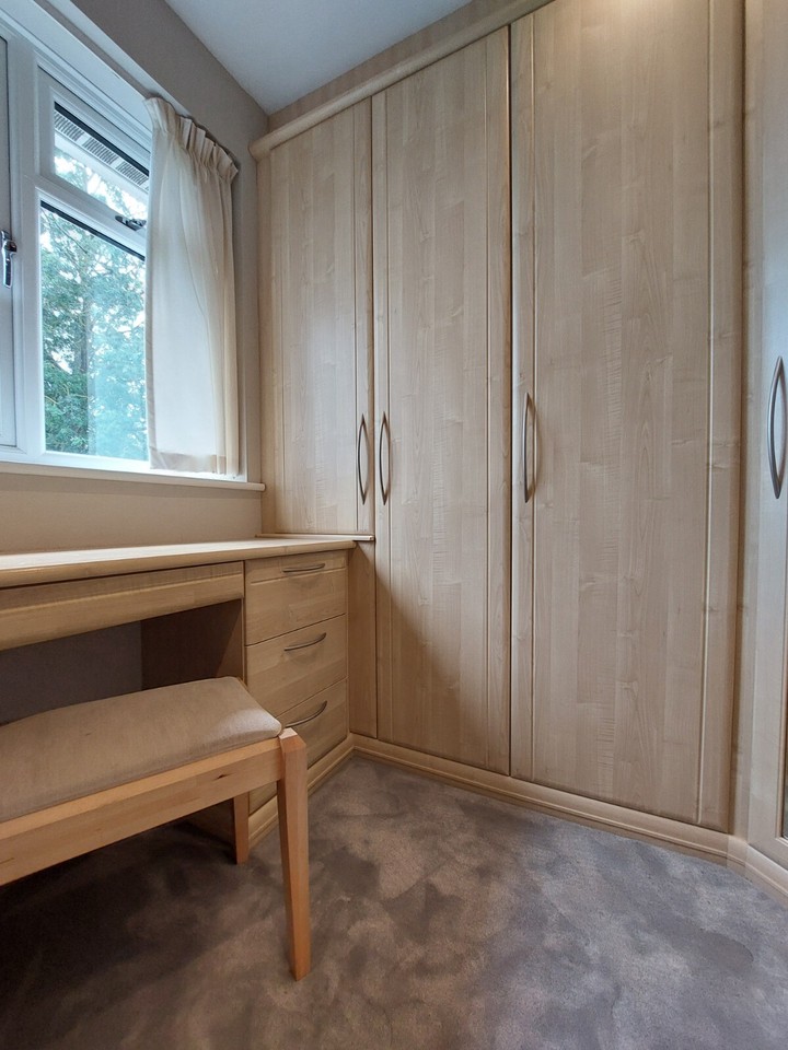 Hammond's Fitted Wardrobes with mirror, desk, stall, draws in good