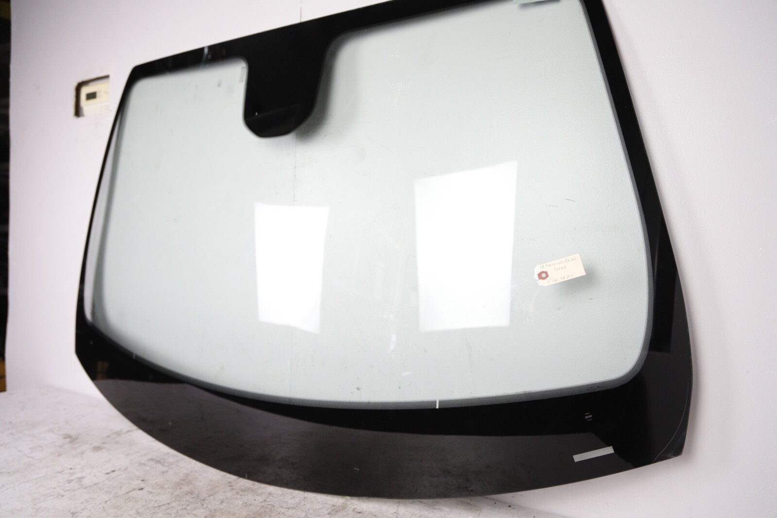 2014-2020 MASERATI GHIBLI S Q4 FRONT WINDSHIELD GLASS OEM (LOCAL ONLY)