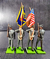 BRITAINS TOY SOLDIERS U.S. ARMY COLOUR PARTY IN DRESS UNIFORM SET OF 4 SOLDIERS