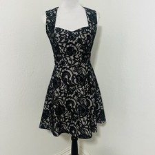 HeartSoul Women’s Small Elegant Black and Cream Lace Mini Dress Fit & Flare EUC