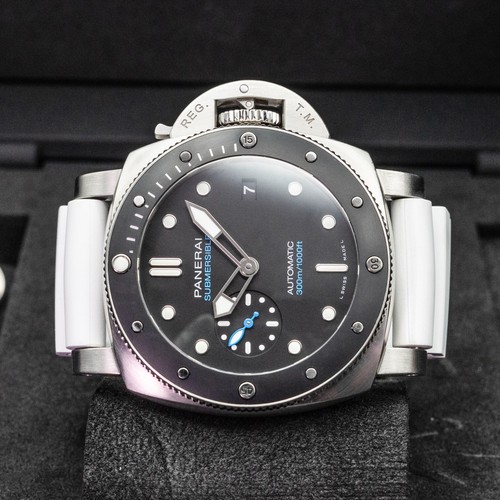 Panerai Submersible PAM00683 42mm Steel Black Dial Box Papers 2020