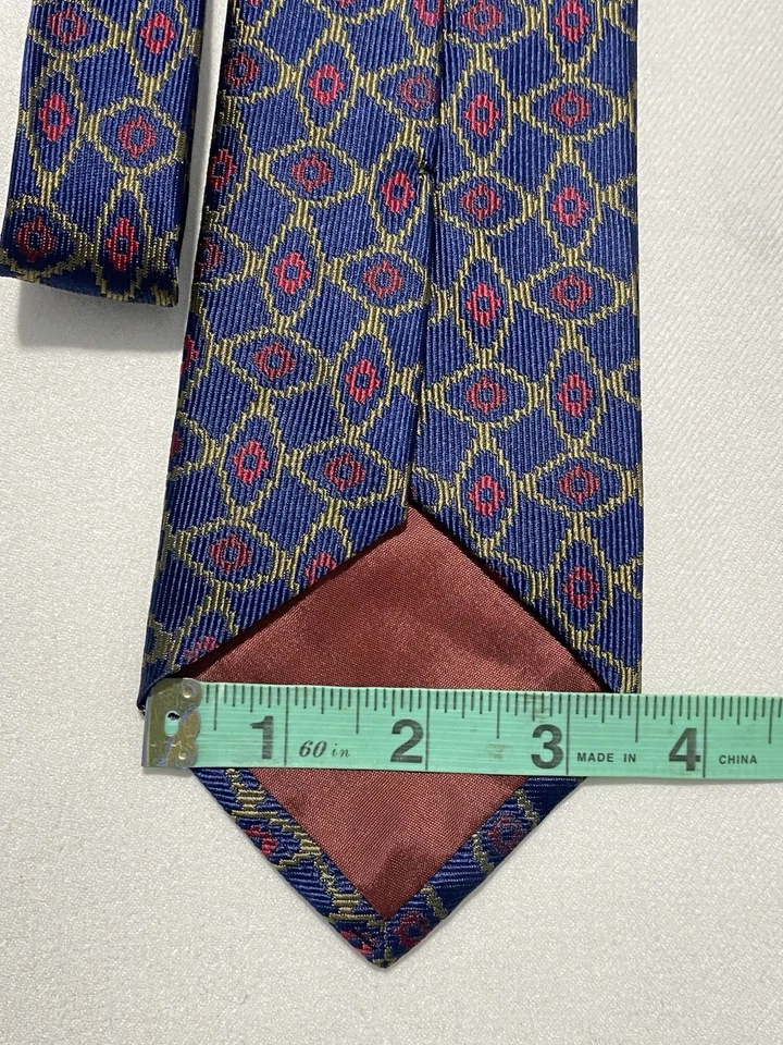 Gravata de seda azul BARNEYS NEW YORK. Padrão geométrico. Feito na Itália. Ex Con - Imagem 3 de 4