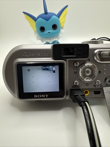 Sony CyberShot DSC-P10 Tested w/2gb Memory Stick Pro & AC Adapter - Picture 8 of 9