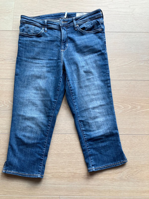 Damen Caprihose / Jeans / S.Oliver  / Gr.38 / slim / stretch / seitlich Schlitze