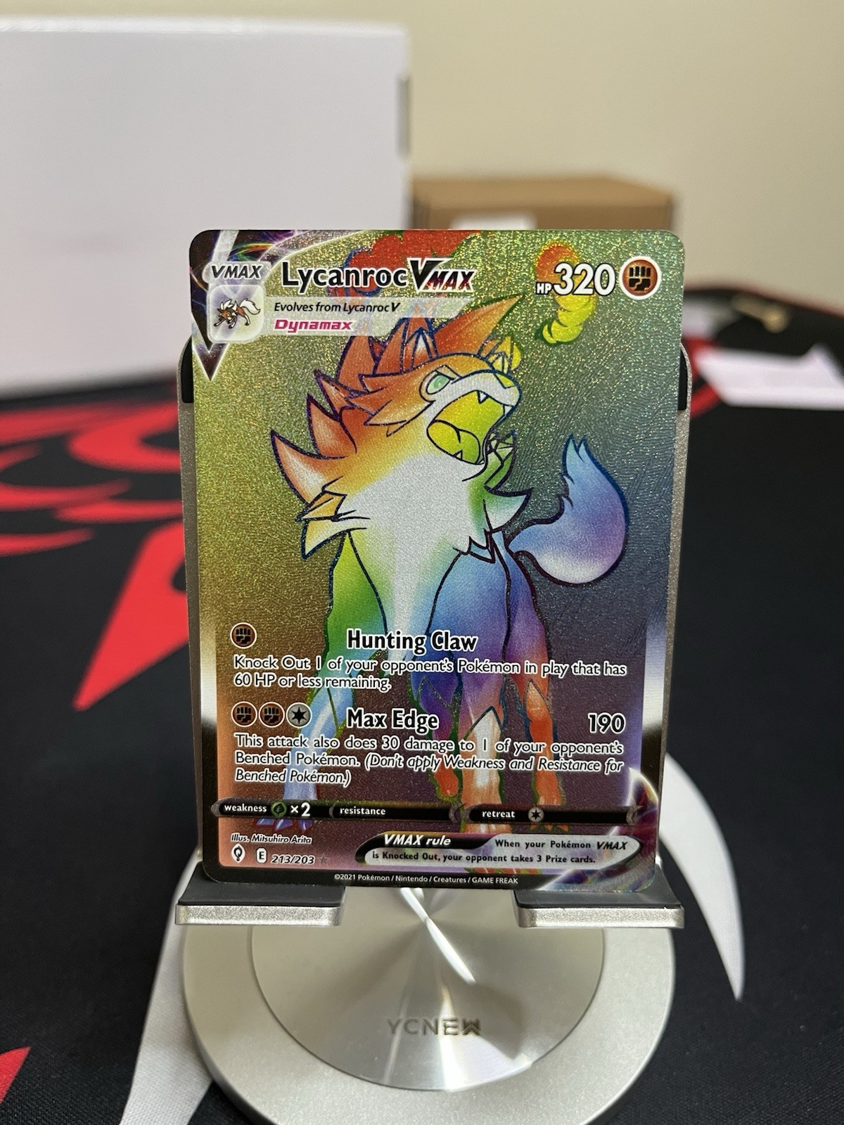 Pokemon TCG SWSH07: Evolving Skies #213/203 Lycanroc VMAX (Secret) NM