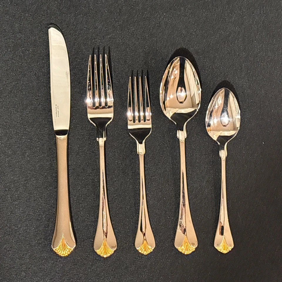 Juego de 48 cubiertos de acero inoxidable Yamazaki Cara servicio de 5 piezas para 8 y 8 piezas para servir Foto 2 de 4