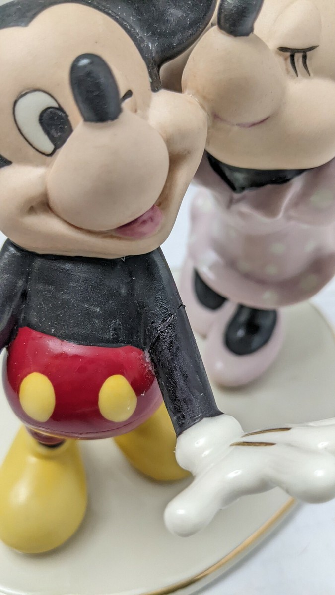 Lenox Disney Minnie Sneaks A Kiss From Mickey Figurine Mouse Love