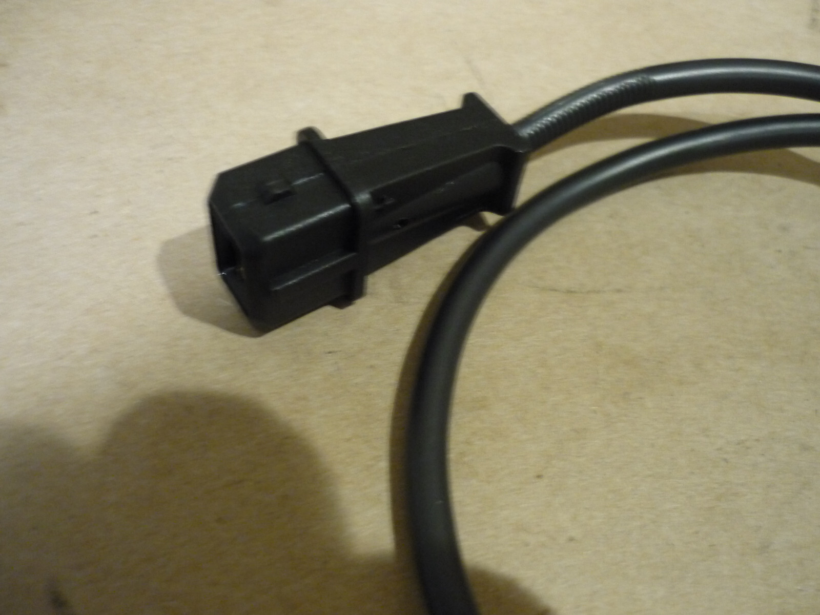Ferrari 208,288,308,328,412,Mondial,Testarossa - Crank Sensor SEN8D - P/N 119052