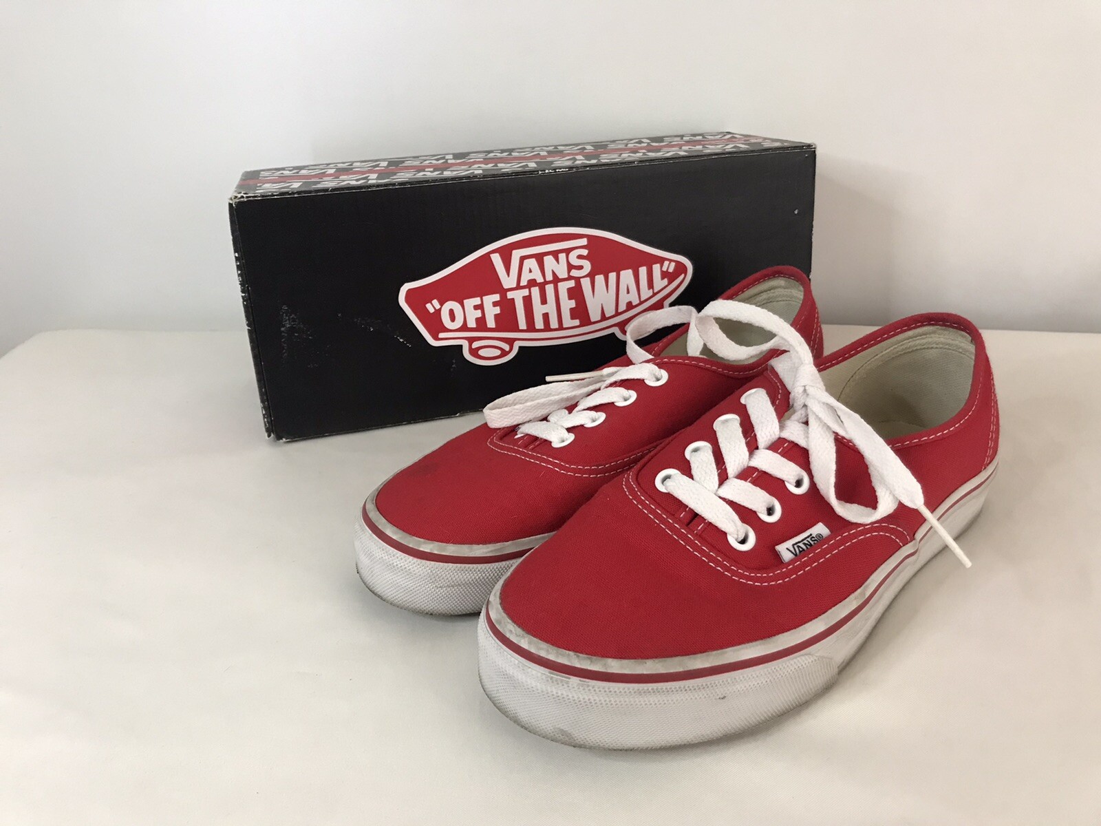 Vans Authentic Red Canvas Skate Sneaker Unisex Size 5.5 or 7-image