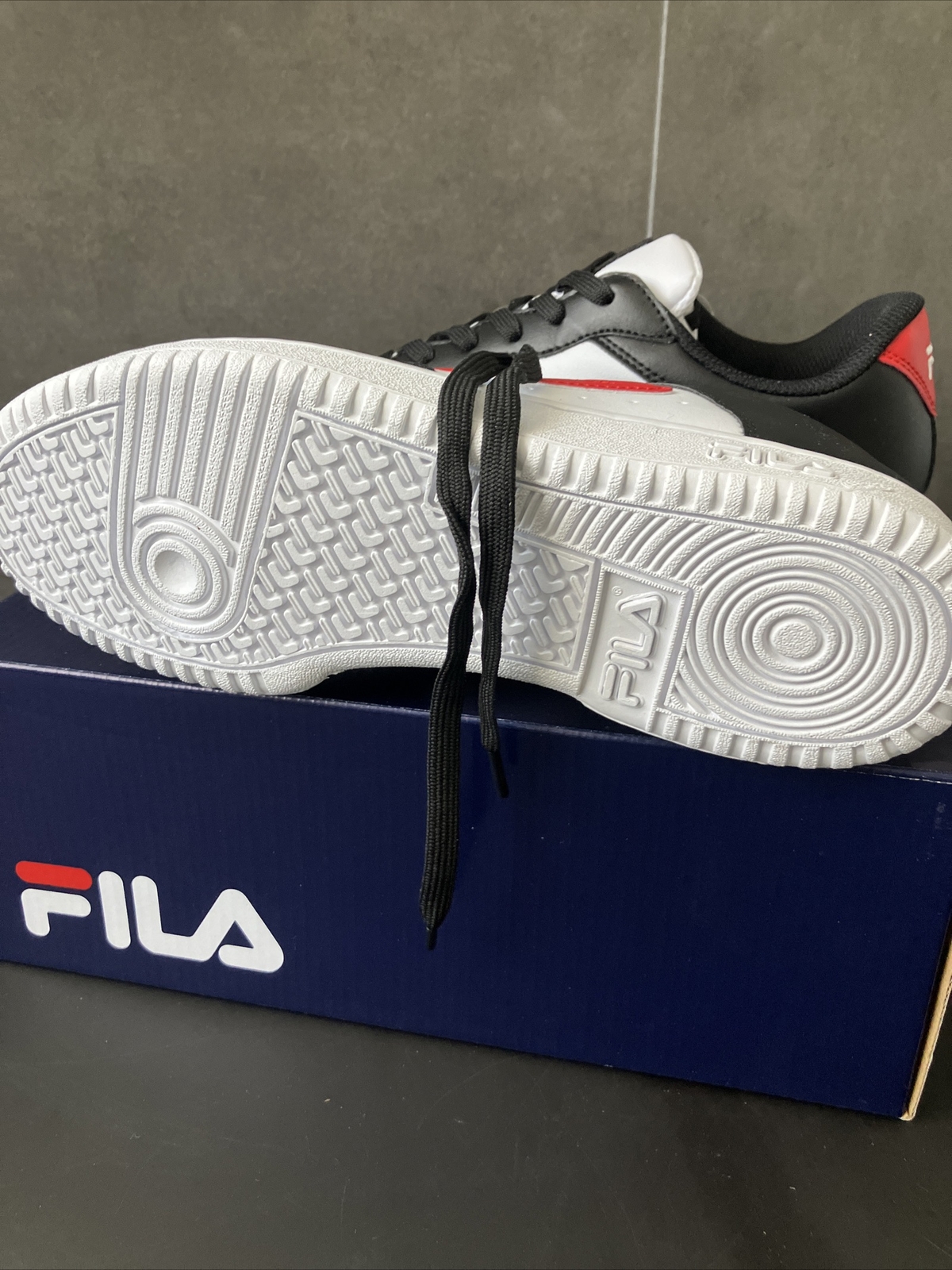 basket fila taille 33