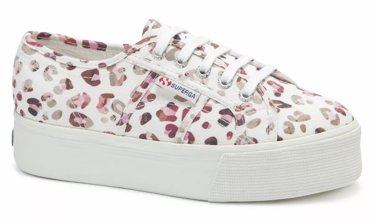 Leopard supergas store