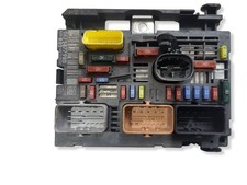 Peugeot 5008 2012 Diesel Sicherungskasten 9675877980 VAQ27356 Peugeot 5008 2012 Diesel Sicherungskasten 9675877980 VAQ27356