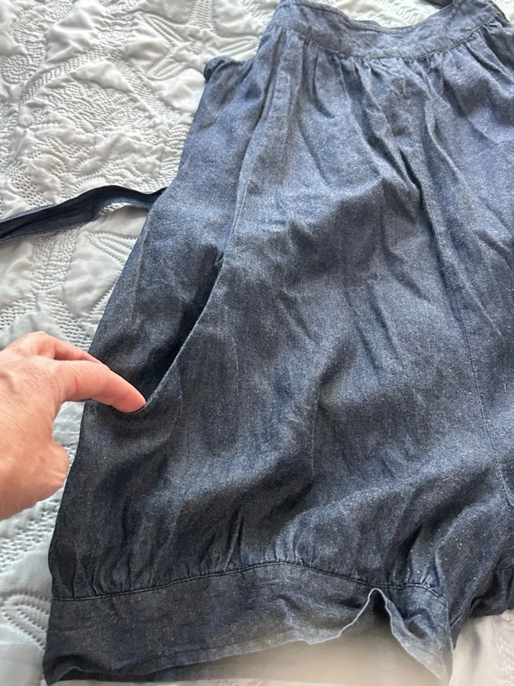 Mameluco Twentyone azul denim con dobladillo burbuja para mujer correas ajustables medianas Foto 4 de 4