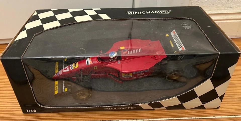 Ferrari 412 T2 ALESI #27 1995 Minichamps 1:18 - Immagine 2 di 3