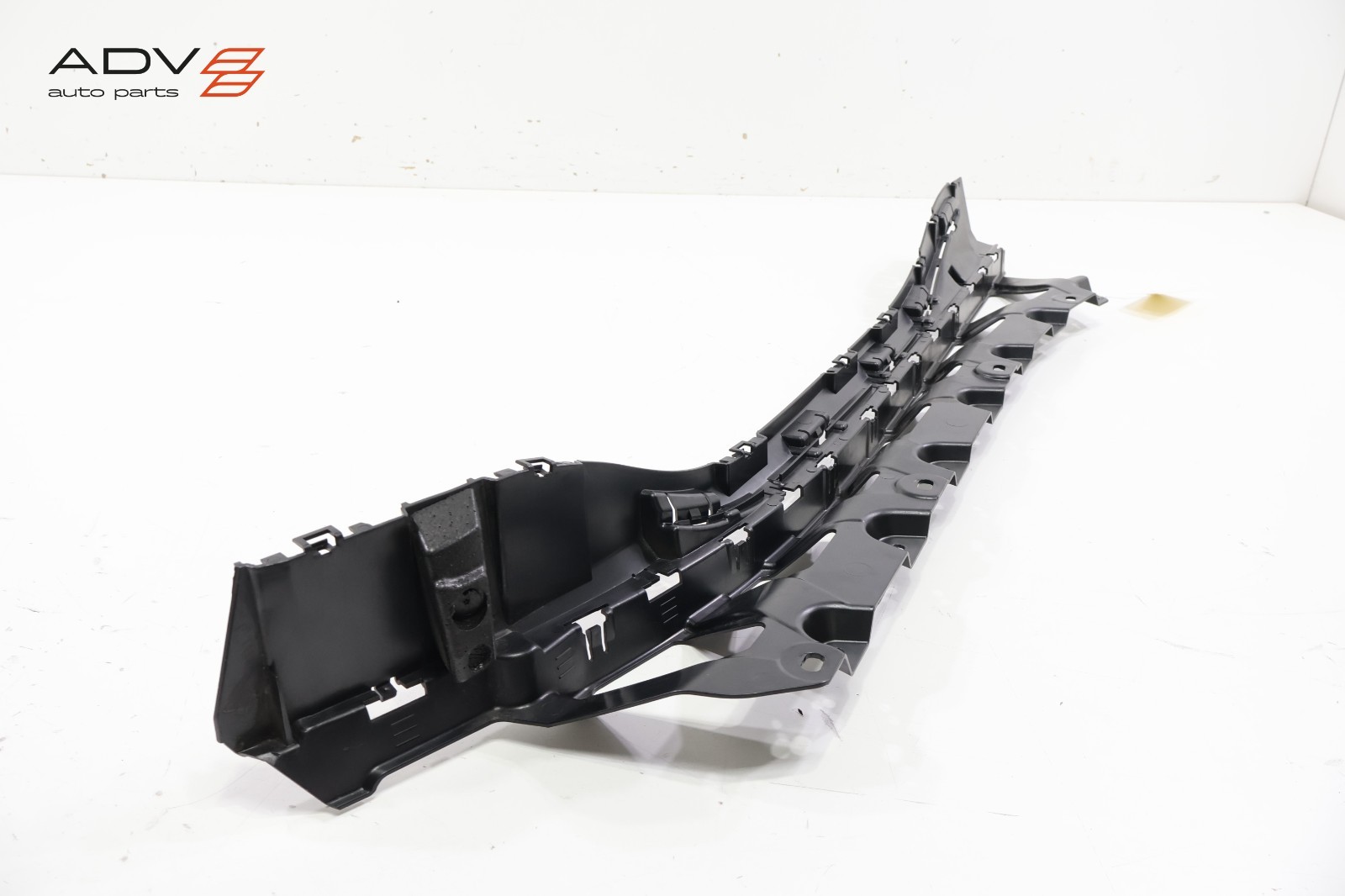 2014 - 2020 BMW i8 I12 COUPE LEFT SIDE SKIRT ROCKER MOLDING PANEL BRACKET OEM