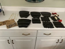 VTG ELDON Road Racecar Racetrack w/2 cars, plastic fencing and Orig. Instruction