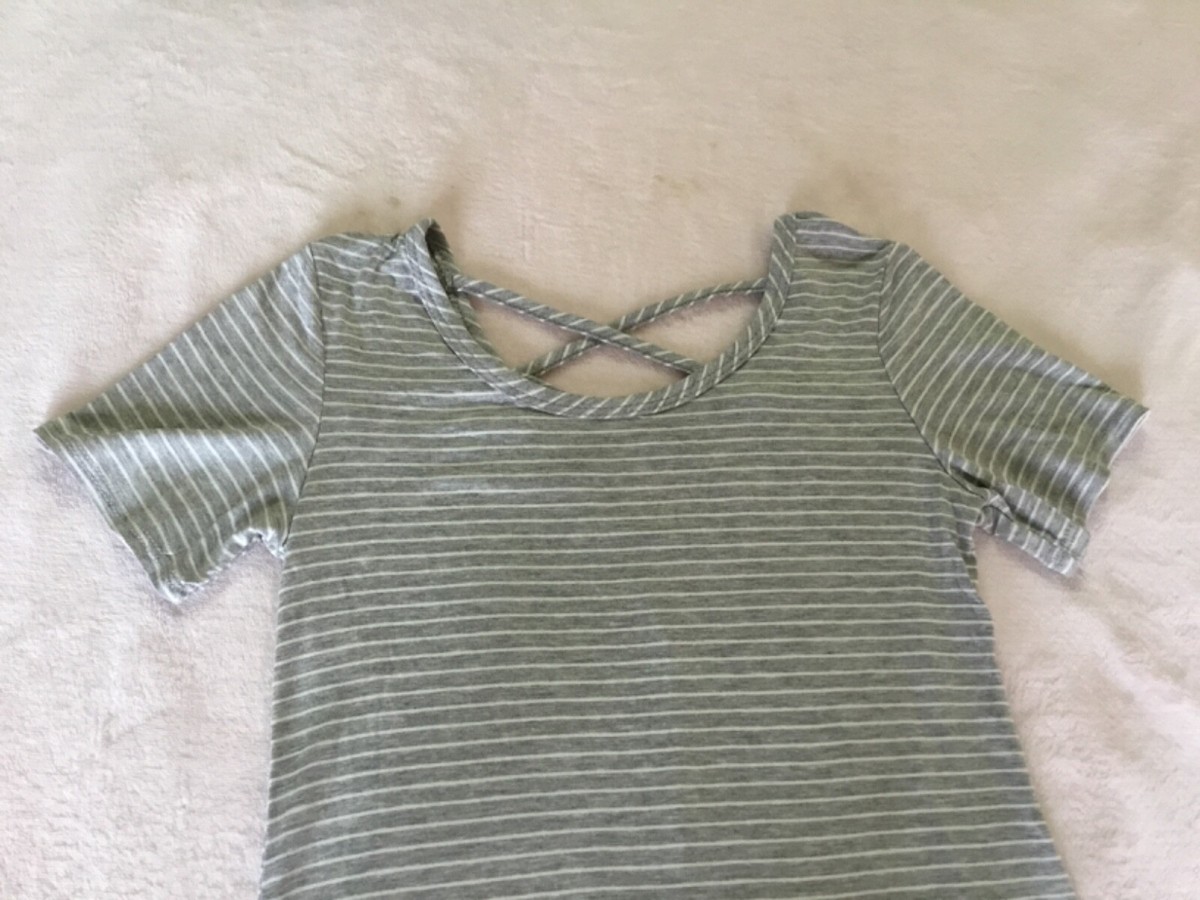 olivia rae t shirt dress Olivia Rae Long Blue & White Striped T Shirt Dress Size M Short Sleeve V  Neck