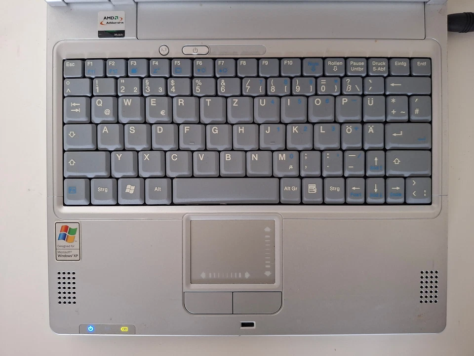 Averatec 3200 Series mit 14'' Display Notebook Lap Top (1251 ) - Bild 3 von 4