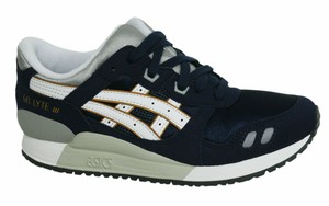 asics junior trainers