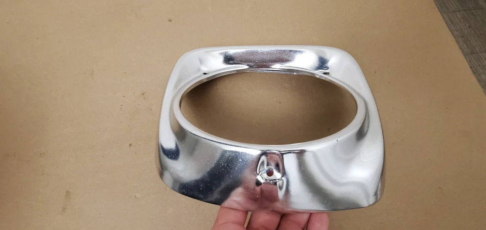 Camión Ford F100 F250 1961-66 bisel de faros LH Foto 2 de 4