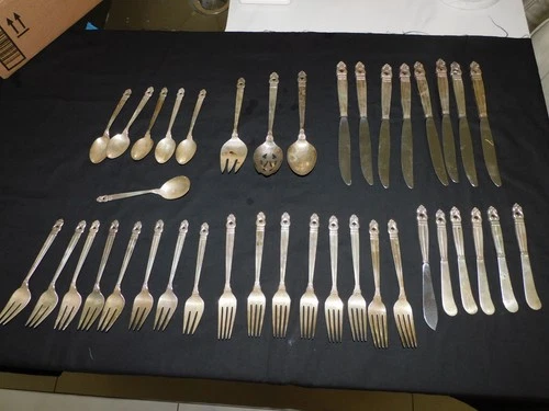 LOT OF 39 VINTAGE INTERNATIONAL ROYAL DANISH STERLING PIECES 1,970 Grams  U.S.A.
