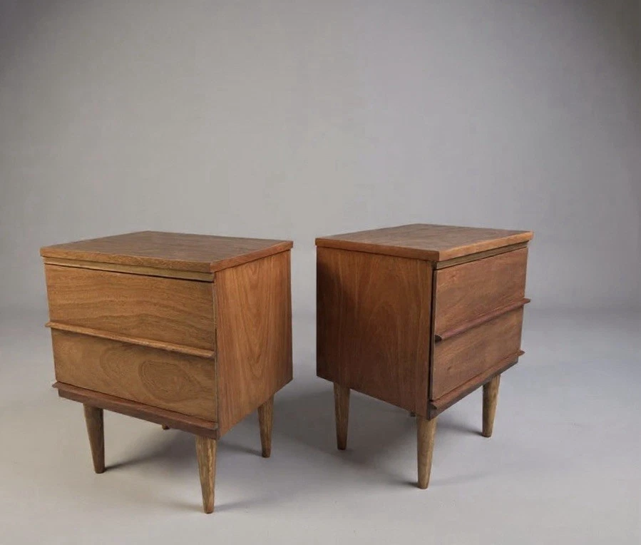 Par de aparadores modernos de mediados de siglo - Acabado MCM nogal, años 60, cola de milano Foto 4 de 4