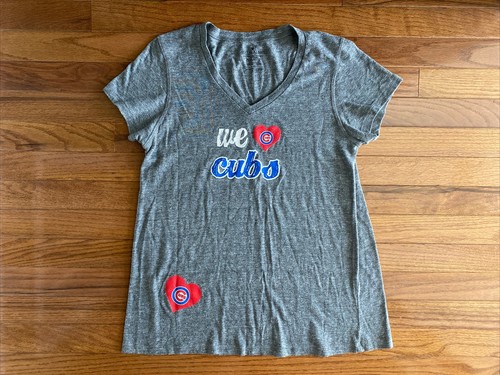 Women’s Gray We Hearts Chicago Cubs Short Sleeve Maternity Shirt Size Small