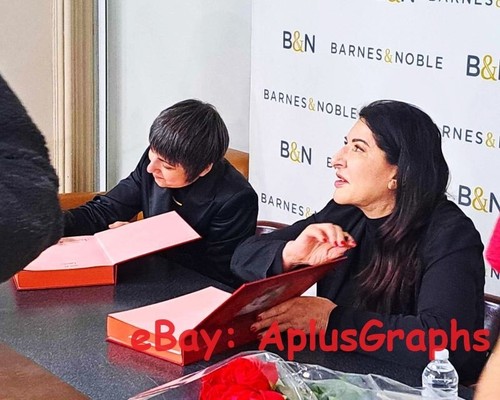 MARINA ABRAMOVIC... A Visual Biography (1/1) SIGNED BOOK + Candids & Poster - Picture 7 of 10