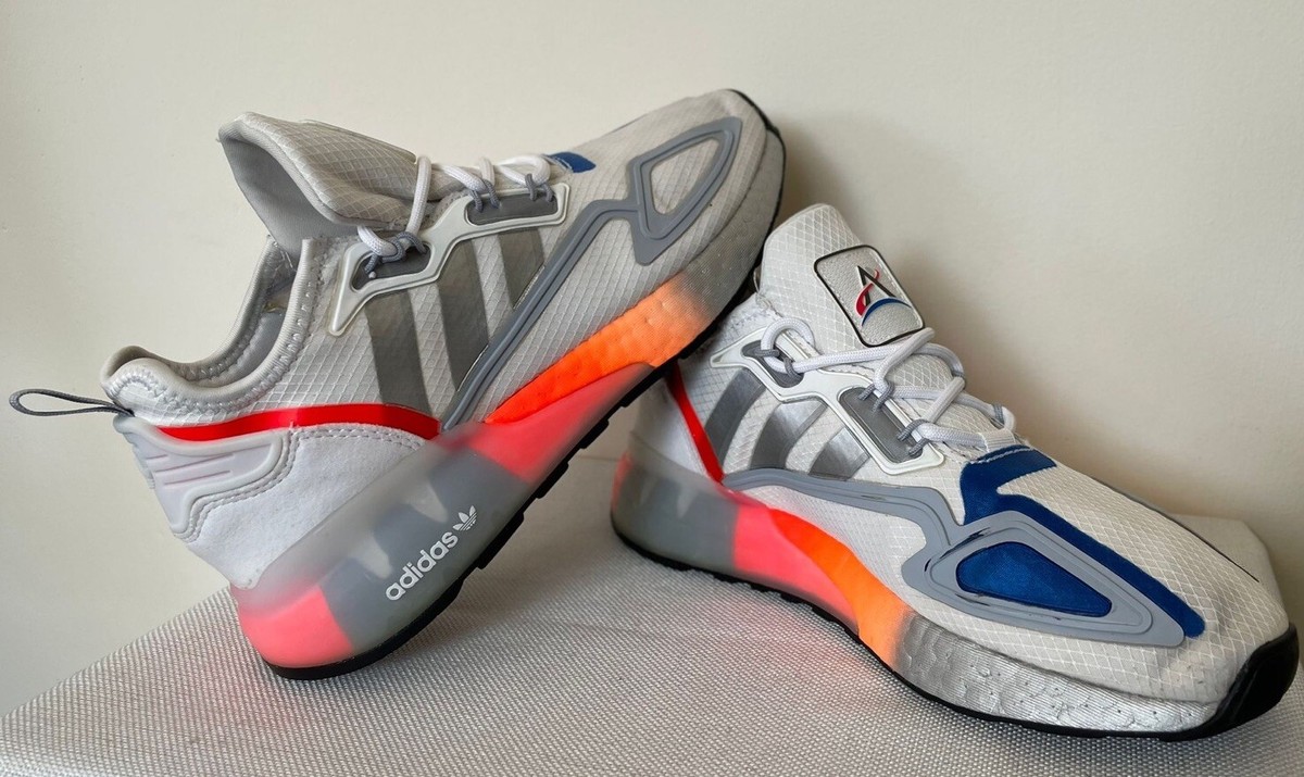 朝までのタイムセール　アディダス　オリジナルス　ZX 2K ブースト　NASA 12/17 発売！NASA × adidas Originals ZX 2K BOOST “Core Black
