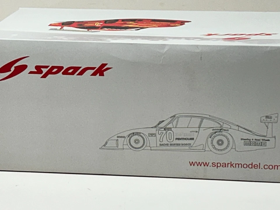 1:18 Scale Spark Model 1981 Porsche 935 MOMO, Gianpiero Moretti - Image 3 of 4