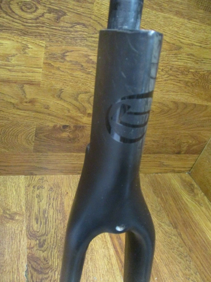 HORQUILLA CARBONO AERODINÁMICA CONTRARRELOJ TRIATLÓN SIGILOSO TRIATLÓN AZUL COMPETICIÓN TRIAD SL LTD - SM Foto 2 de 4