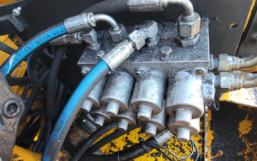 NEW 24V Solonoid | Uchida/Rexroth/JCB Model# 8DSL5T-975-0 - Picture 6 of 7