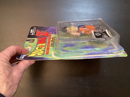 Dragon Ball Z The Saga Continues GOKU Irwin Toys 1999 On Card Incomplete - Picture 8 of 11