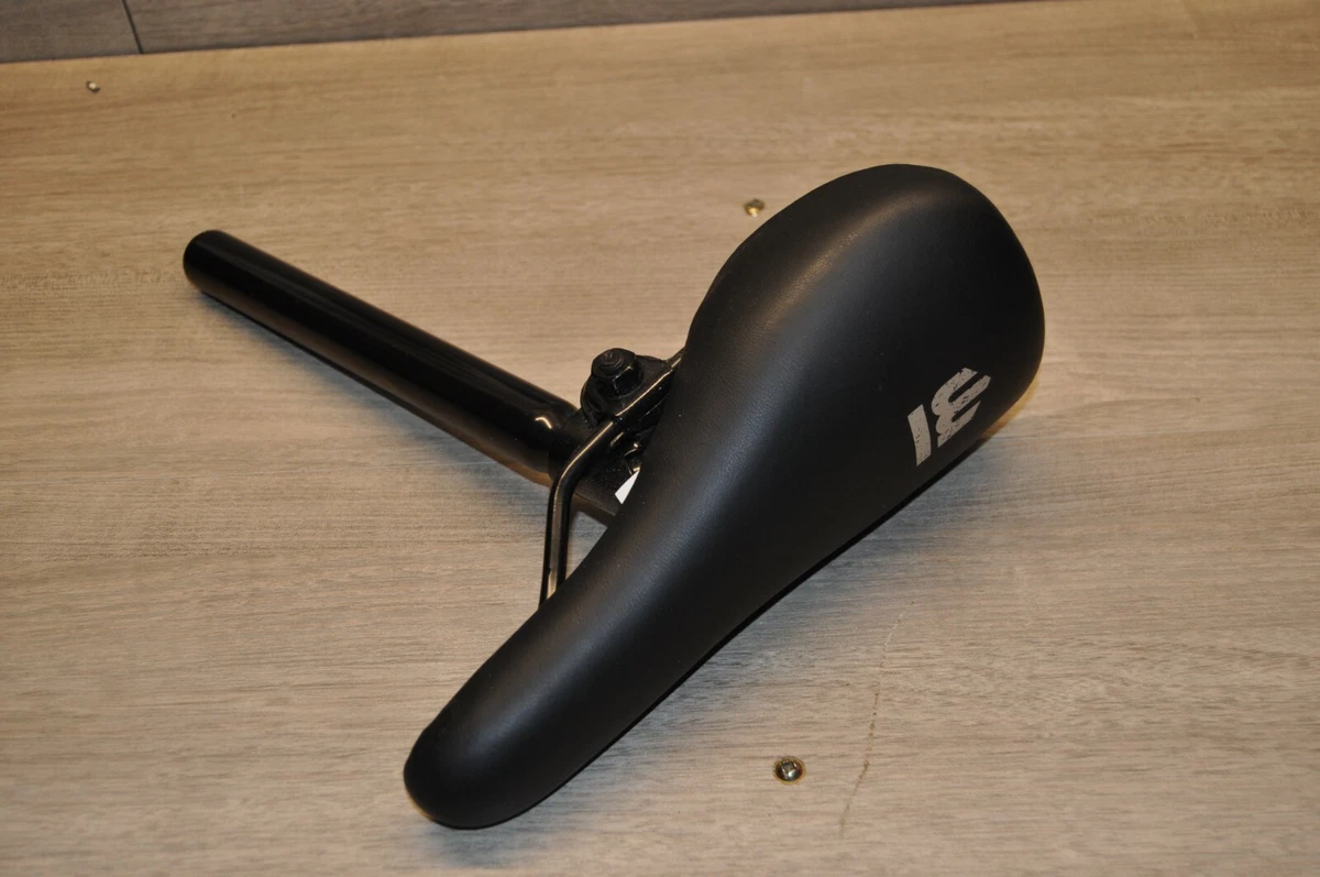 Mongoose bike seat cheap with post