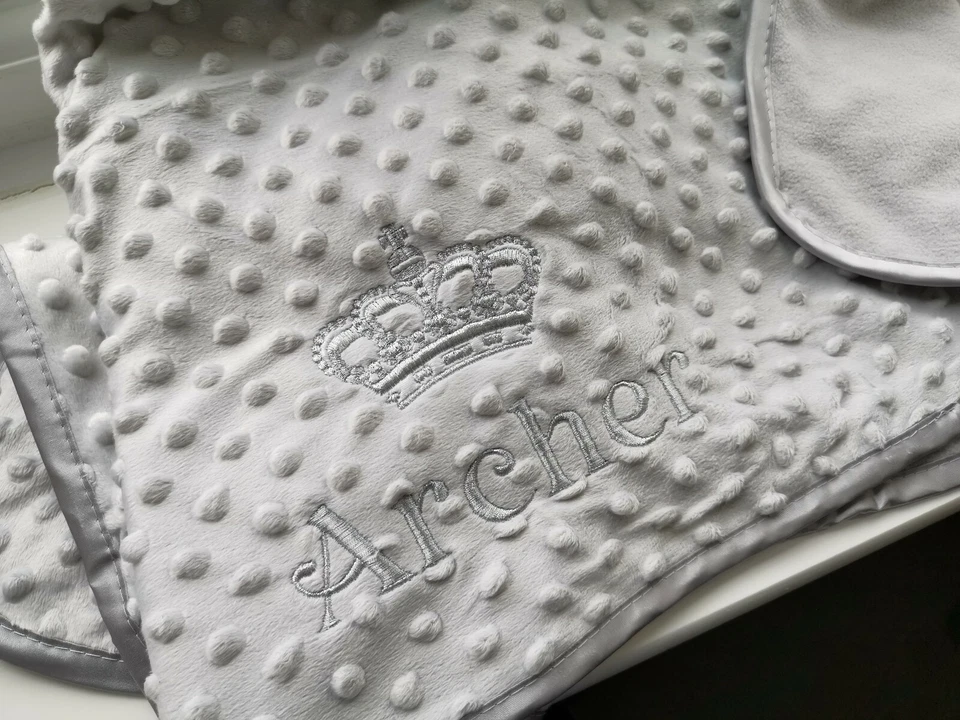 SOFT TOUCH SUPER CUTE BABY CROWN GREY PINK BLUE PERSONALISED EMBROIDERED DIMPLE BLANKET