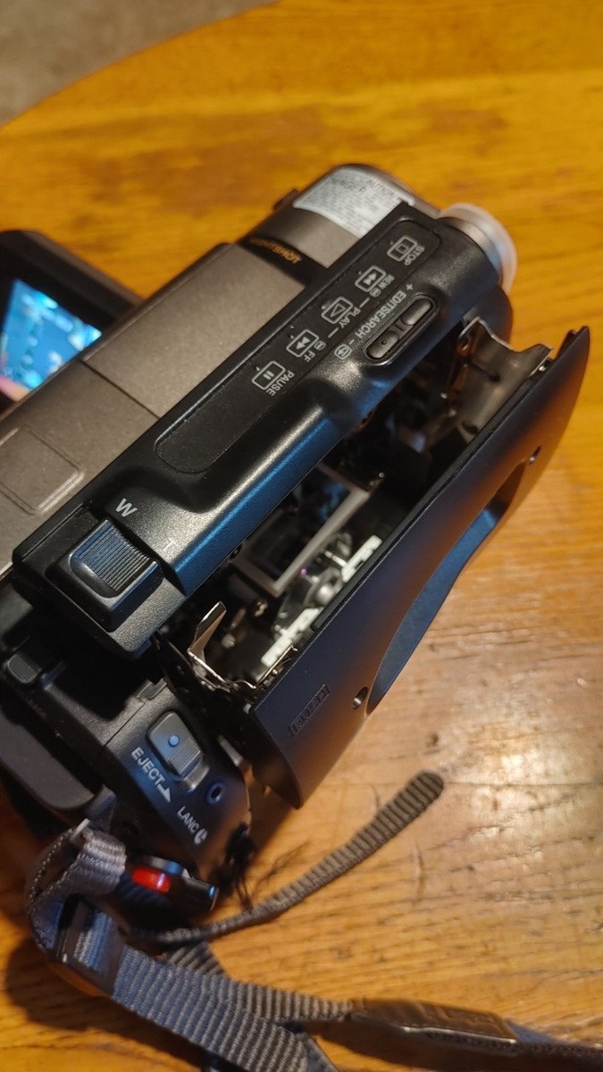 Sony Handycam CCD-TRV36 HI8 8mm camera Camcorder VCR Player