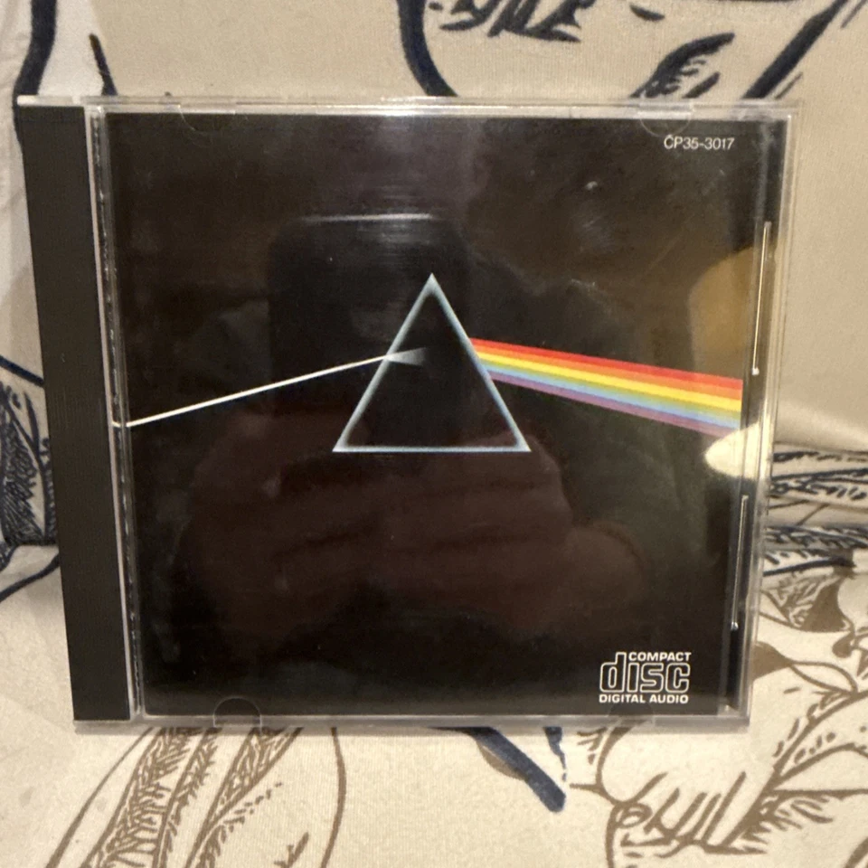 PINK FLOYD 1973 THE DARK SIDE OF THE MOON CD JAPAN CP35-3017-7 1983 - Image 3 of 4