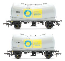 HORNBY 'OO' GAUGE PAIR OF GREY 'BLUE CIRCLE CEMENT' 9344/9343 TANK WAGONS