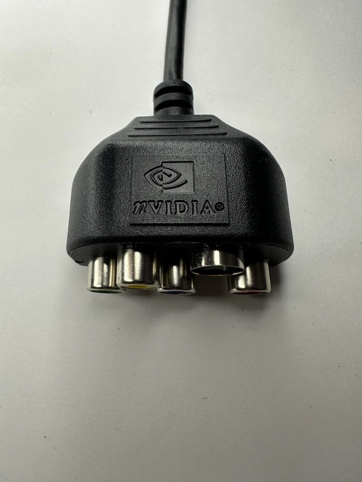 Cable NVIDIA VIVO Breakout P/N: 5511A001-001-LF S-Video Adaptador de salida de TV Foto 2 de 4