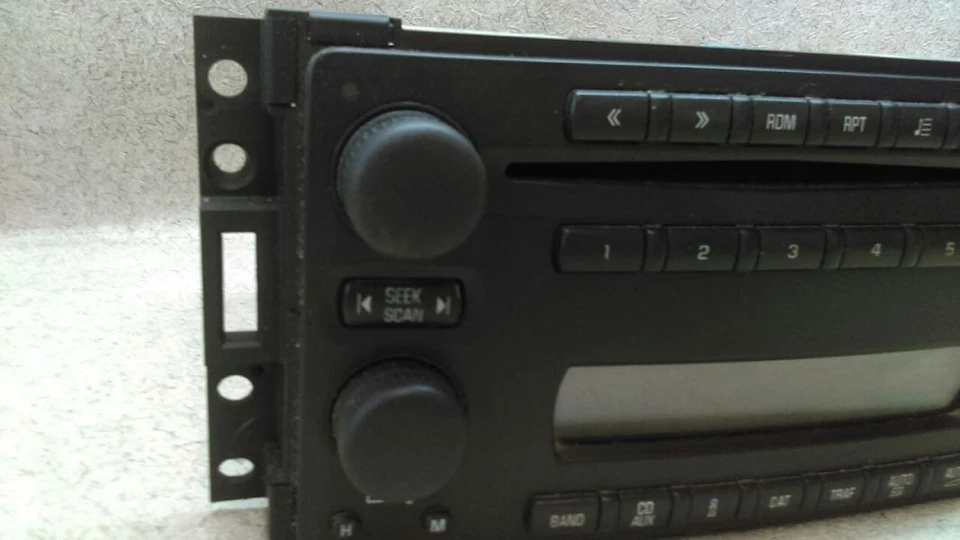Radio estéreo AM FM CD 15862752 compatible con 05-07 SATURN RELAY W68-183623 Foto 2 de 4