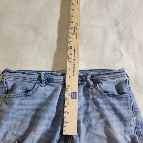 Hollister Women's Denim Shorts Size 3 Low Rise Inseam 3 1/2” Waist 26 - Picture 4 of 7