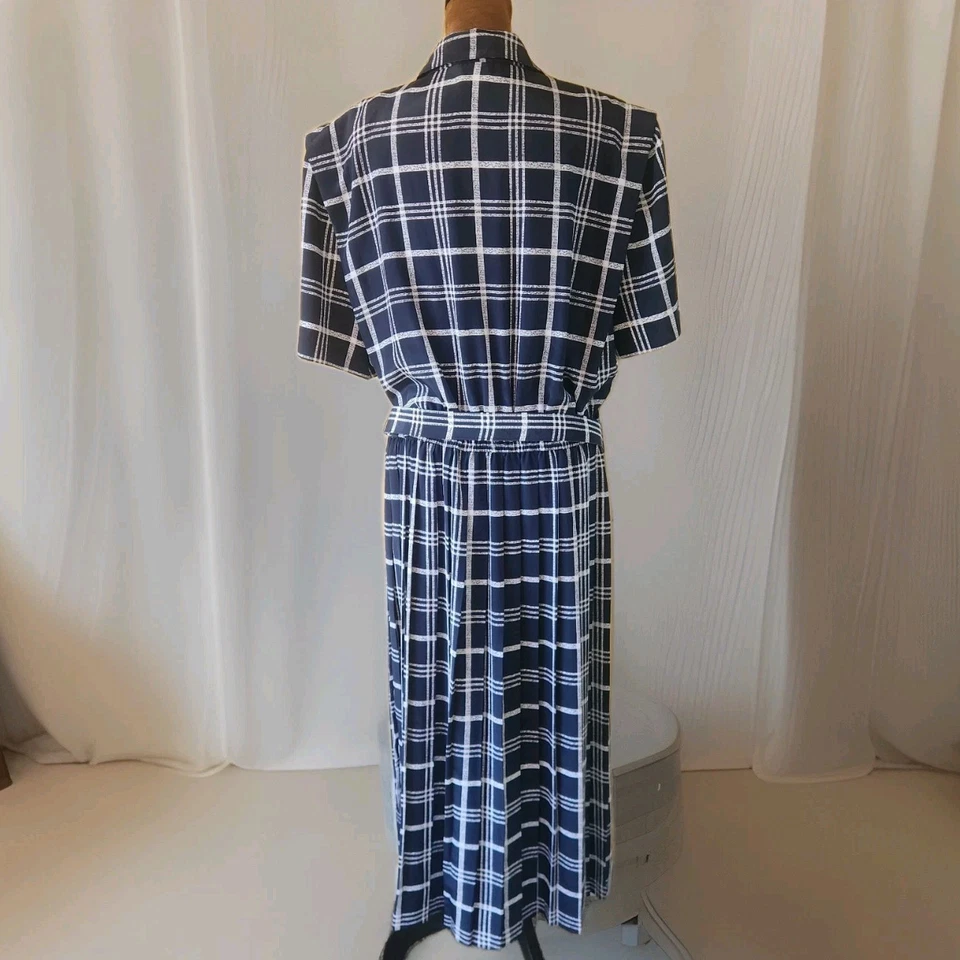 Vestido camisa azul marinho anos 90 Leslie Fay tamanho 18 náutico plissado xadrez com cinto - Imagem 3 de 4