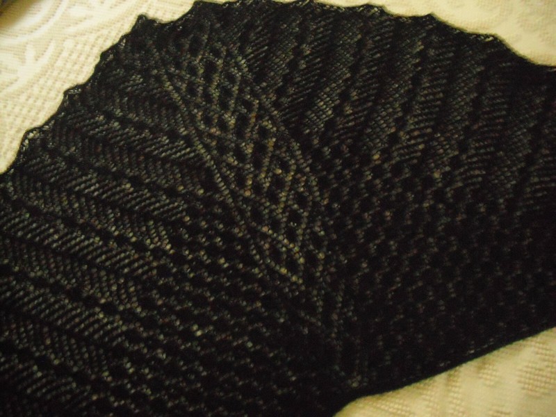 WOMEN'S SHAWL HAND KNIT LACE  COTTON / BAMBOO NEW  #65