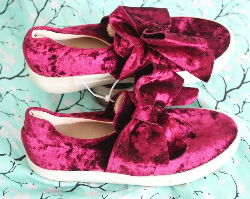 J Slides Womens Velvet Platform Sneaker with Bow - Burgundy Size US 6 NWOB - Изображение 4 из 4
