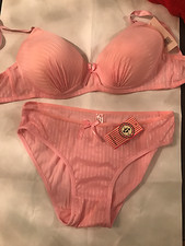 NEW LADIES BRAS AND PANTIES SET BY PARIS PINK...push up