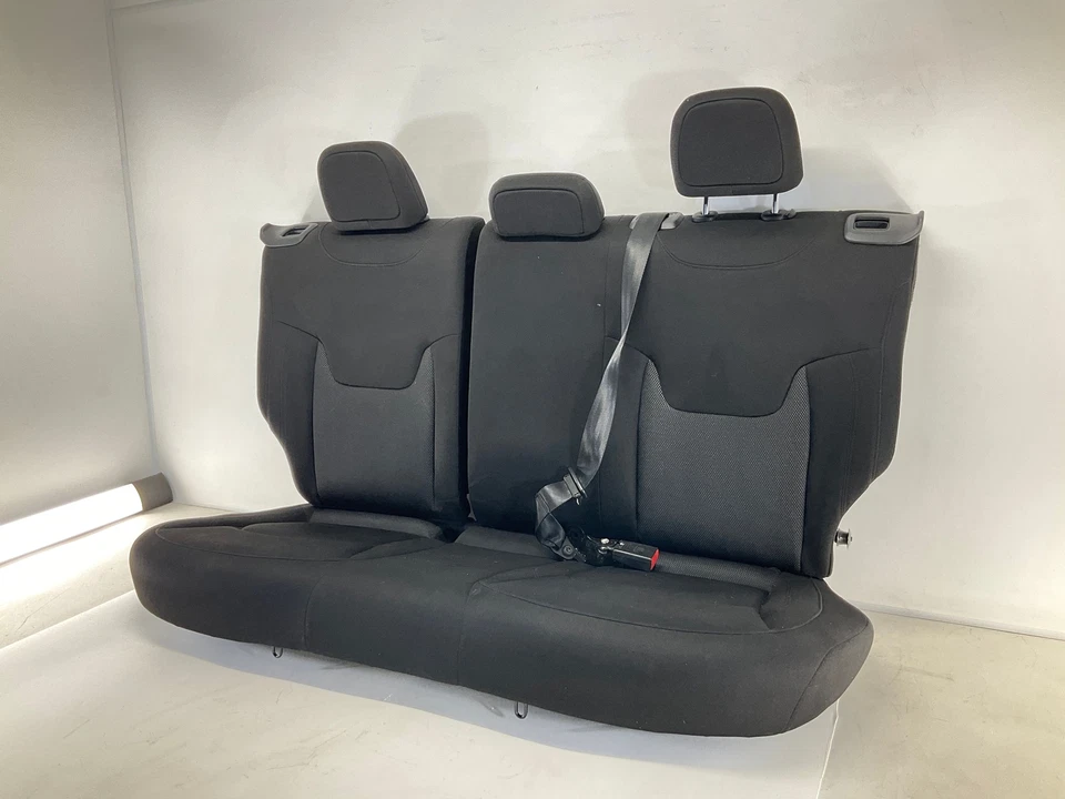 18-20 JEEP Renegade Rear Seat Foto 4 de 4
