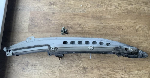 Porsche Cayenne 4.5 Turbo S 2006 955 Left Passenger Slam Bar Wing Fender Holder