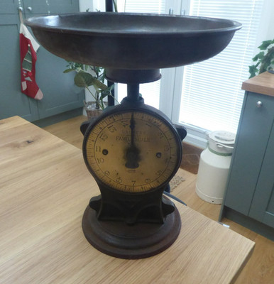 Antikes verbessertes Familienmodell von Salter's Scale No 50 - Gusseisen