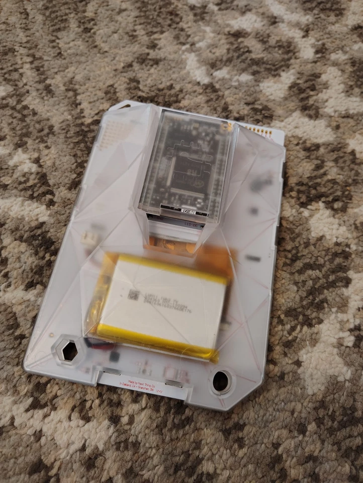 Computadora portátil Next Thing Co. con chip de bolsillo con pantalla táctil (para piezas) Foto 3 de 3